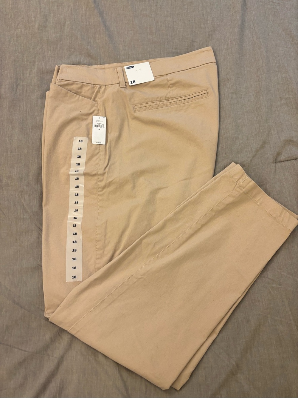 Women’s Old Navy Classic Chino Pants in Khaki